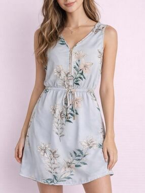 Dynamite Floral Dress – Size XS – Soft Blue Sleeveless Cinched Waist Mini